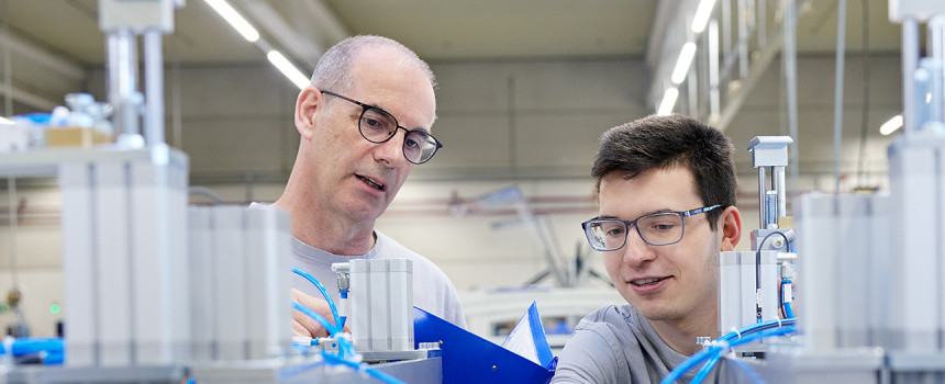 Ausbildung zum Mechatroniker bei NELA Ausbildung zum Mechatroniker bei NELA